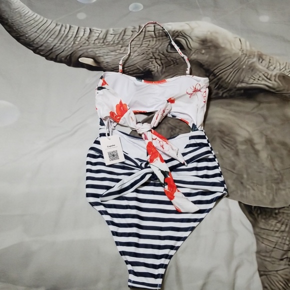 bikini - Picture 2 of 4